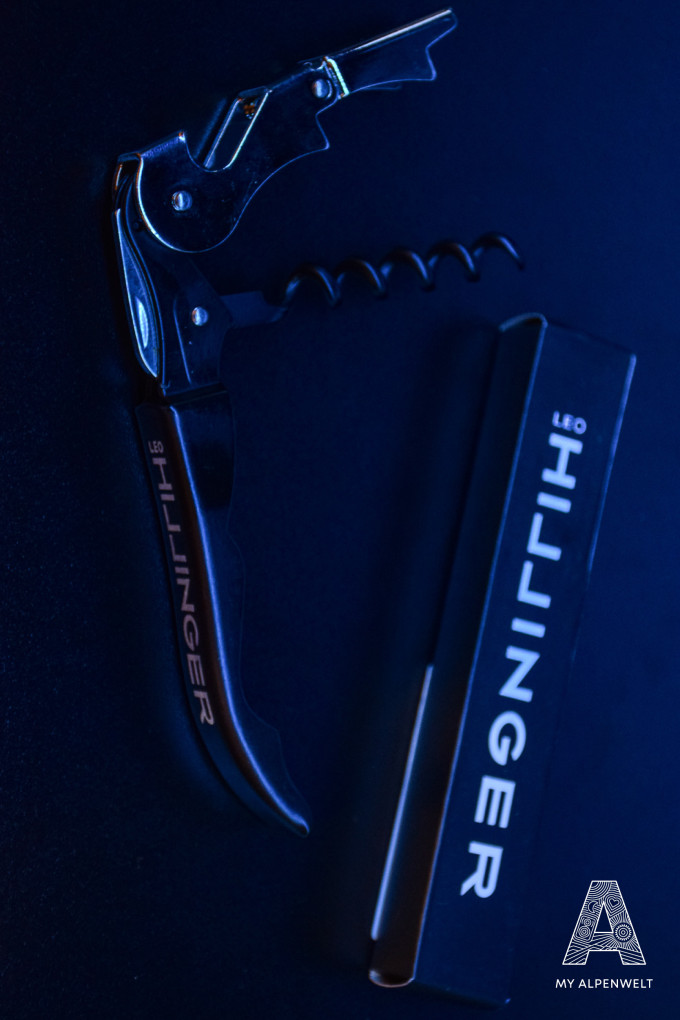 Schwarzer Leo Hillinger Korkenzieher